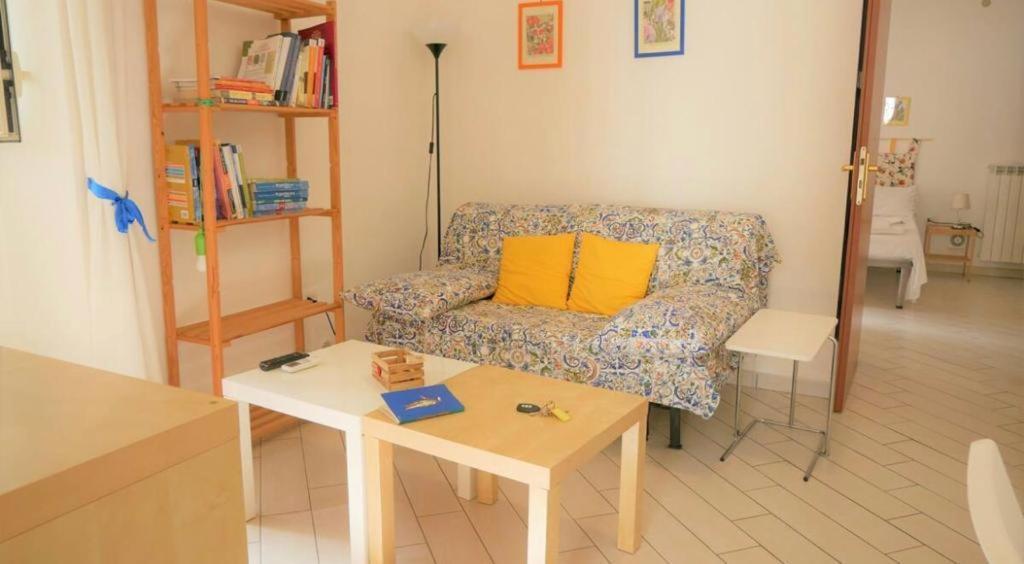 House With Garden And Parking Space In Mergellina Napels Buitenkant foto